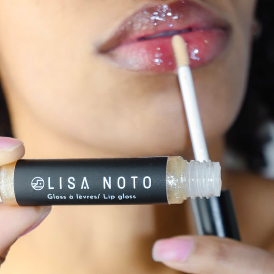 gloss hydratant avec paillettes dorées